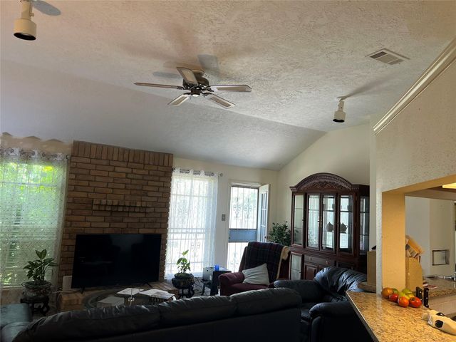 10915 Kentington Oak Drive, Humble, TX 77396