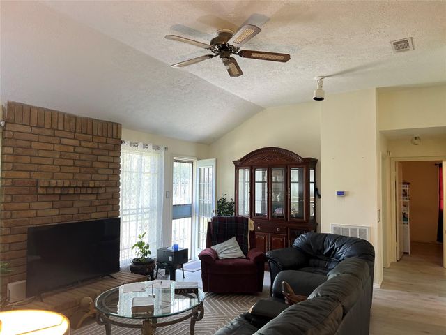 10915 Kentington Oak Drive, Humble, TX 77396