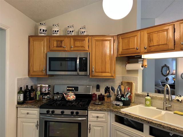 10915 Kentington Oak Drive, Humble, TX 77396