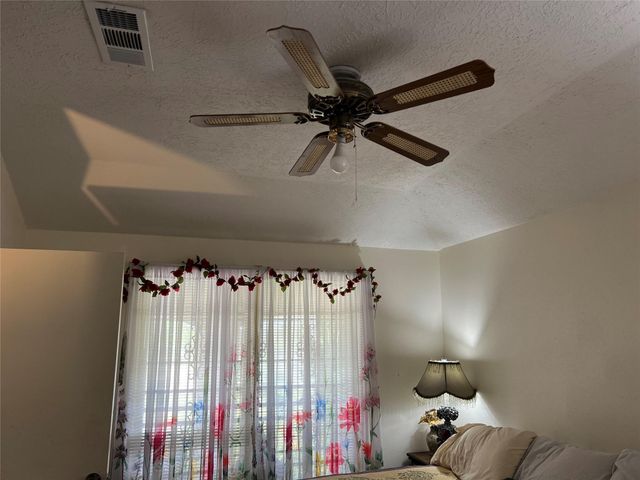 10915 Kentington Oak Drive, Humble, TX 77396