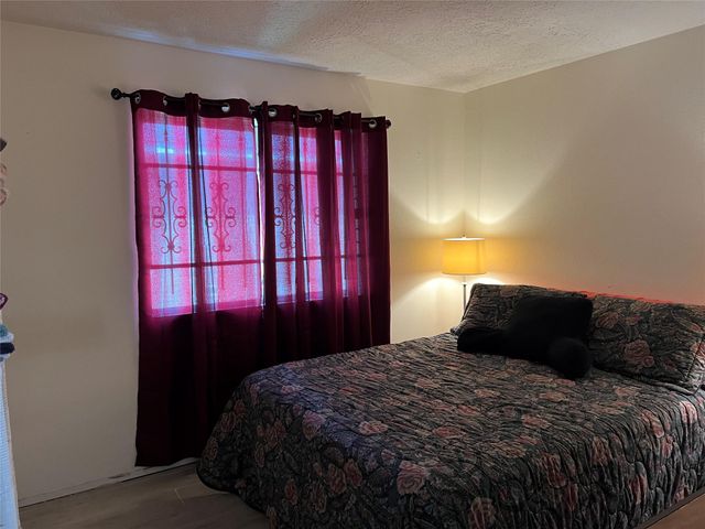 10915 Kentington Oak Drive, Humble, TX 77396