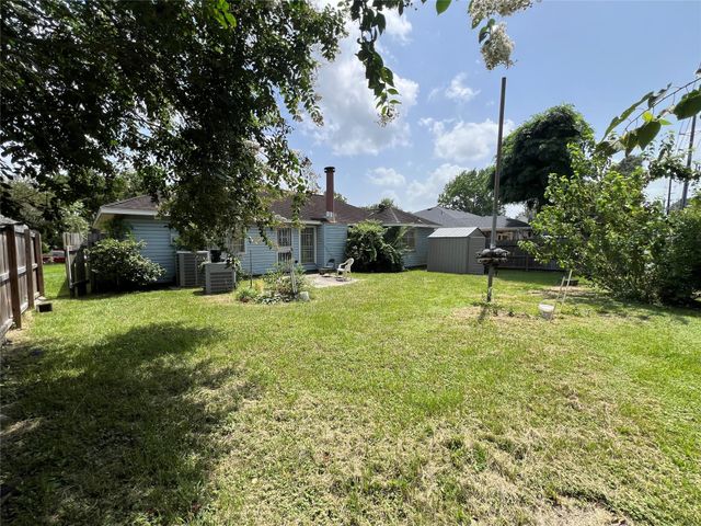 10915 Kentington Oak Drive, Humble, TX 77396
