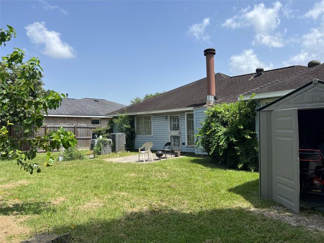 10915 Kentington Oak Drive, Humble, TX 77396