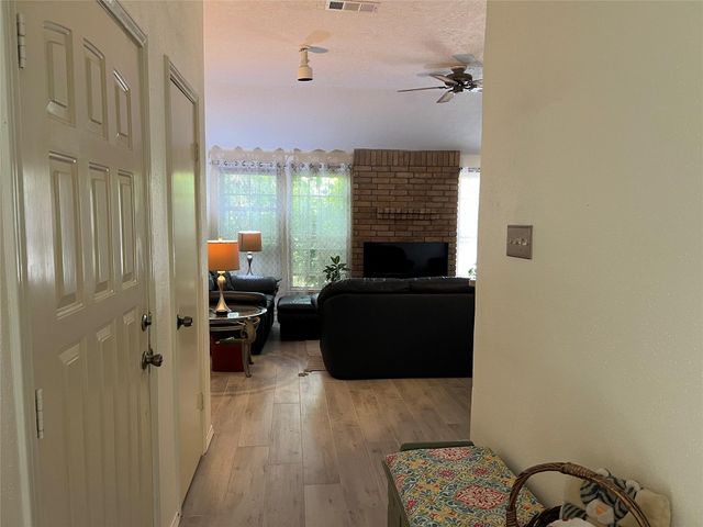 10915 Kentington Oak Drive, Humble, TX 77396