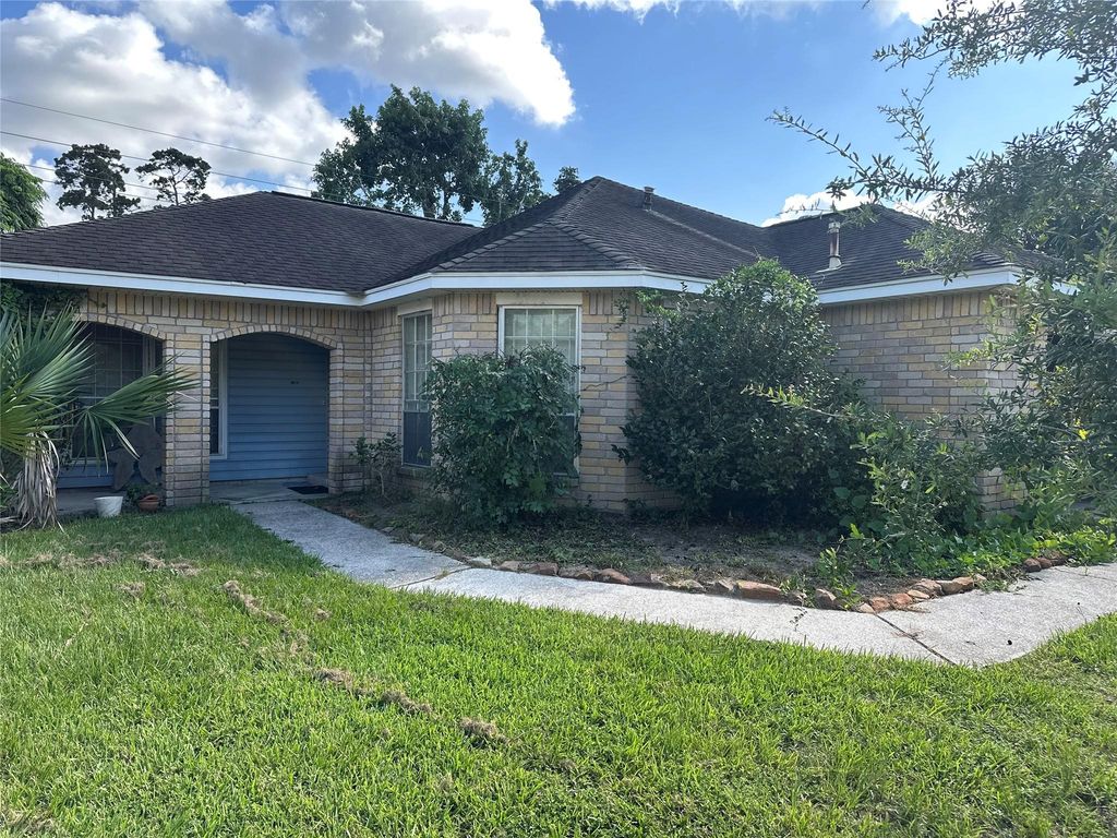 10915 Kentington Oak Drive, Humble, TX 77396