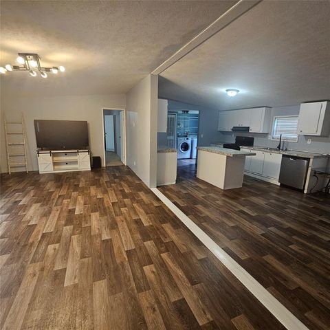 139 Malcolm Street, Ames, TX 77575