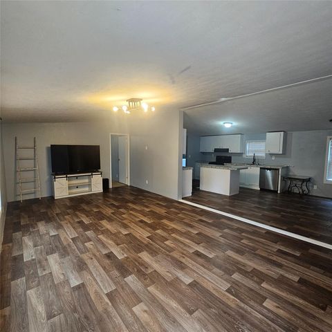 139 Malcolm Street, Ames, TX 77575