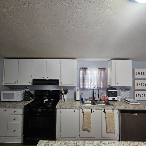 139 Malcolm Street, Ames, TX 77575