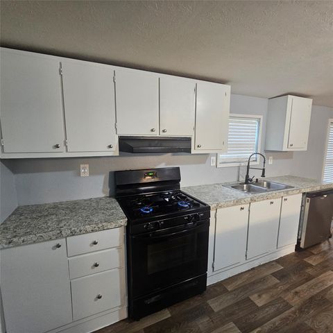 139 Malcolm Street, Ames, TX 77575