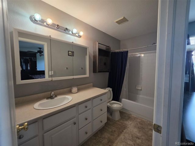 16556 E Phillips Lane, Englewood, CO 80112
