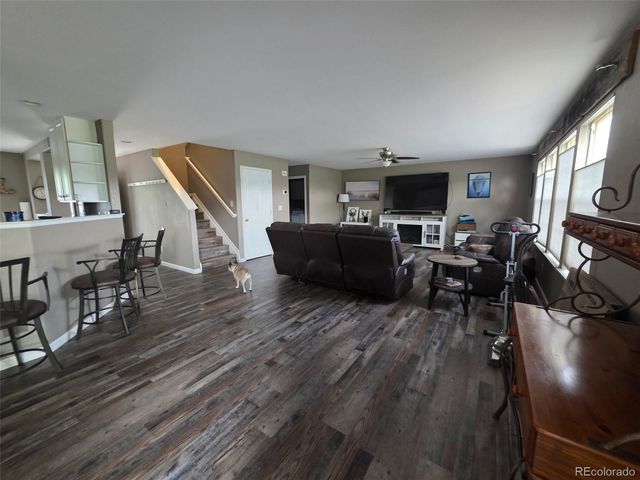 16556 E Phillips Lane, Englewood, CO 80112