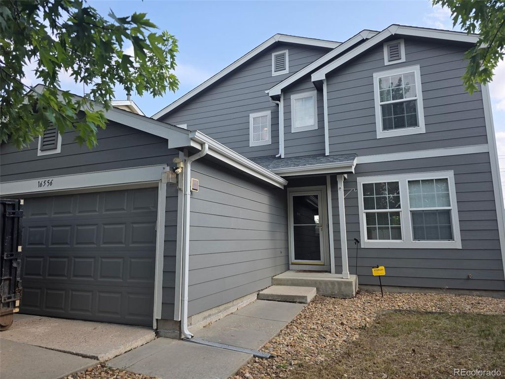 16556 E Phillips Lane, Englewood, CO 80112