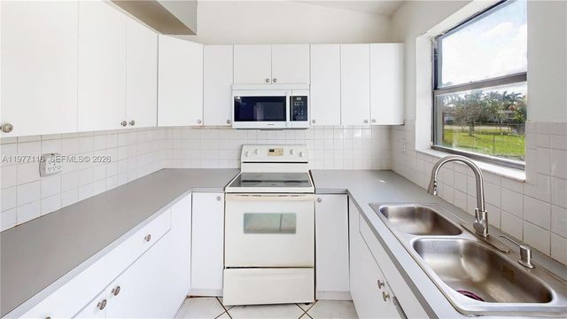 1610 NW 9th Ct, Homestead, FL 33030