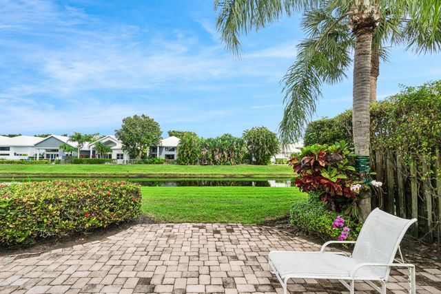 6237 San Michel Way, Delray Beach, FL 33484