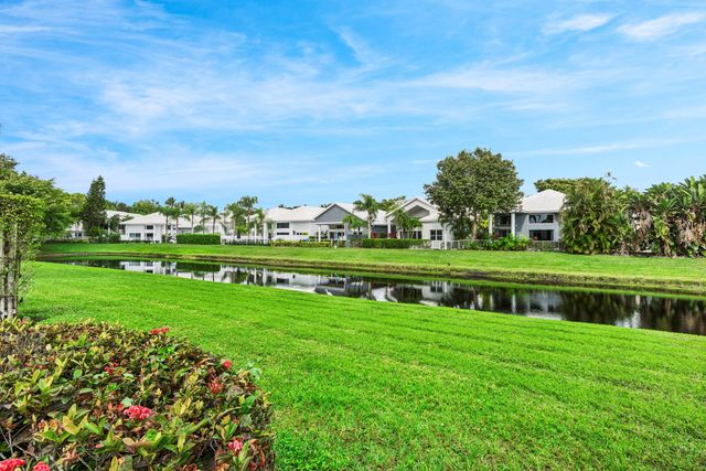 6237 San Michel Way, Delray Beach, FL 33484