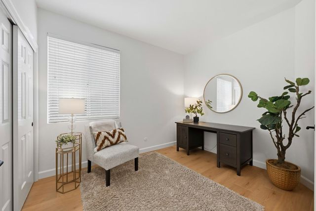 118 Farham, Folsom, CA 95630
