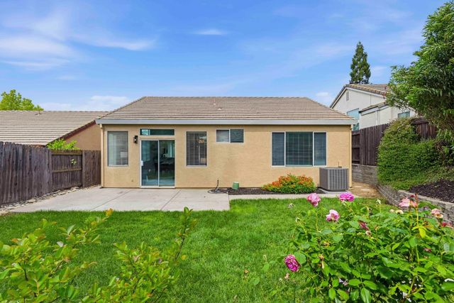 118 Farham, Folsom, CA 95630