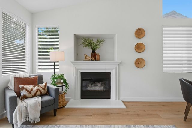 118 Farham, Folsom, CA 95630