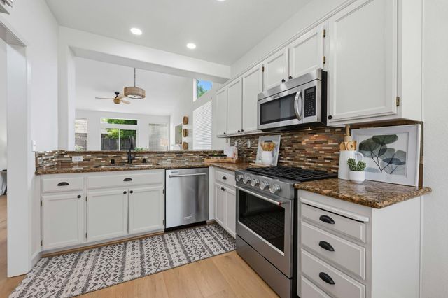 118 Farham, Folsom, CA 95630