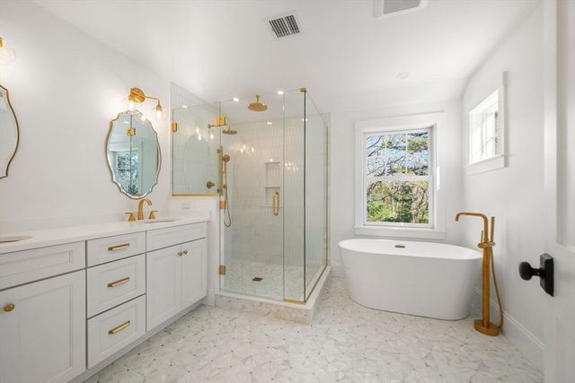 15 Oak Avenue, Bourne, MA 02534