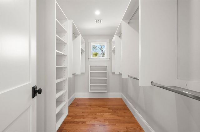 15 Oak Avenue, Bourne, MA 02534