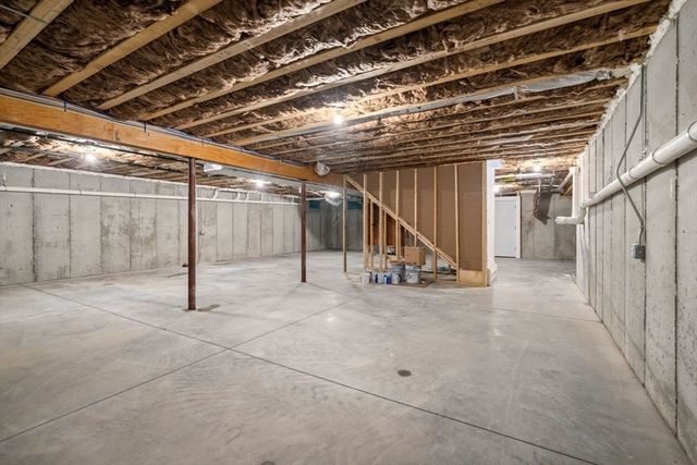 15 Oak Avenue, Bourne, MA 02534