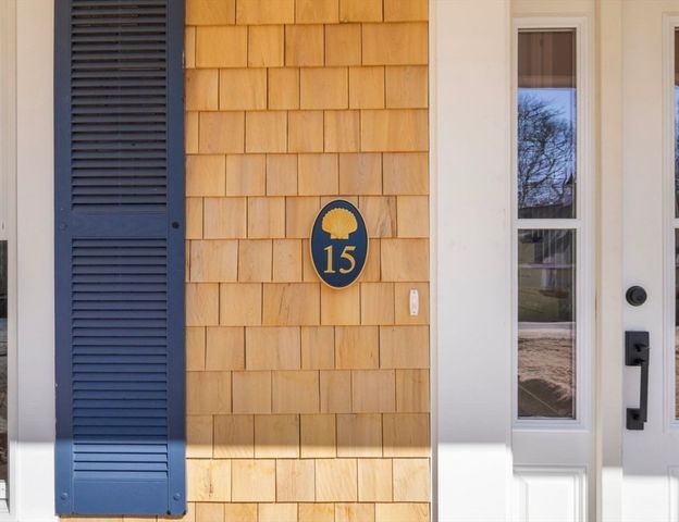 15 Oak Avenue, Bourne, MA 02534