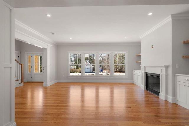 15 Oak Avenue, Bourne, MA 02534