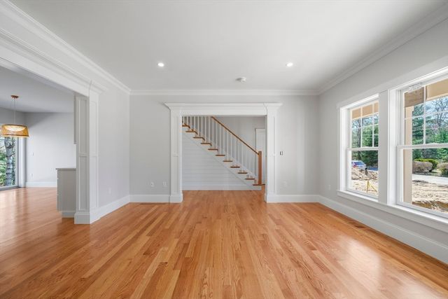 15 Oak Avenue, Bourne, MA 02534