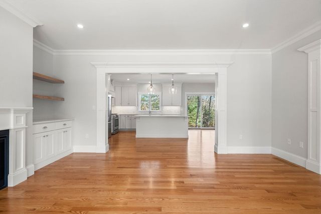 15 Oak Avenue, Bourne, MA 02534