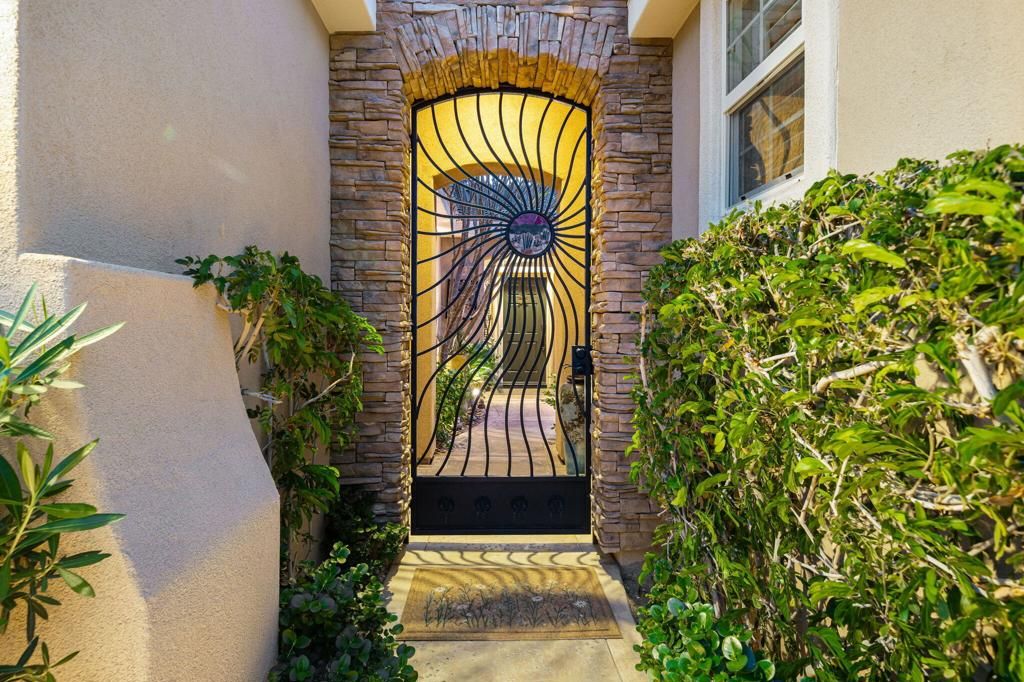 Image 3 of property listing at 61635 Tulare Lane, La Quinta, CA 92253