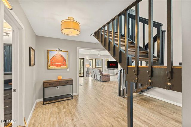 281 Sugar Hollow Trail, Piney Flats, TN 37686