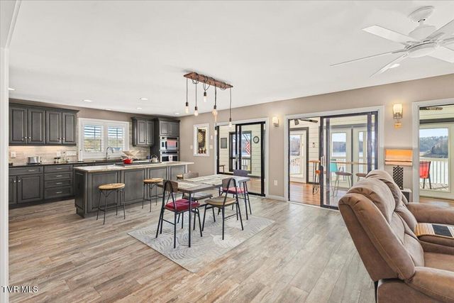 281 Sugar Hollow Trail, Piney Flats, TN 37686