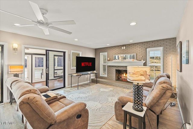 281 Sugar Hollow Trail, Piney Flats, TN 37686