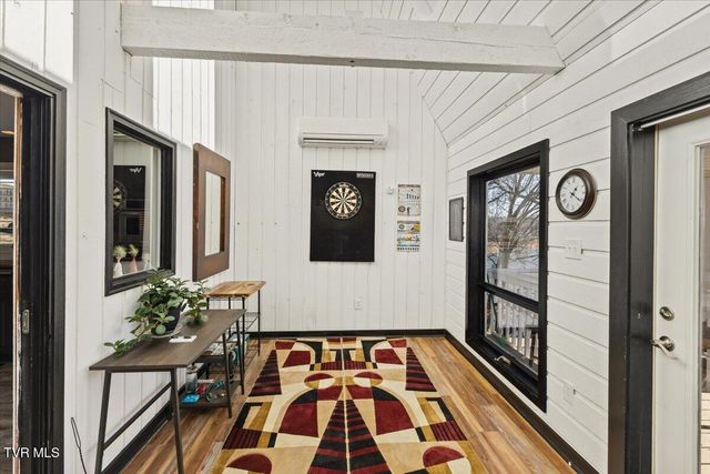 281 Sugar Hollow Trail, Piney Flats, TN 37686