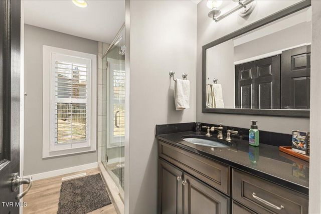 281 Sugar Hollow Trail, Piney Flats, TN 37686