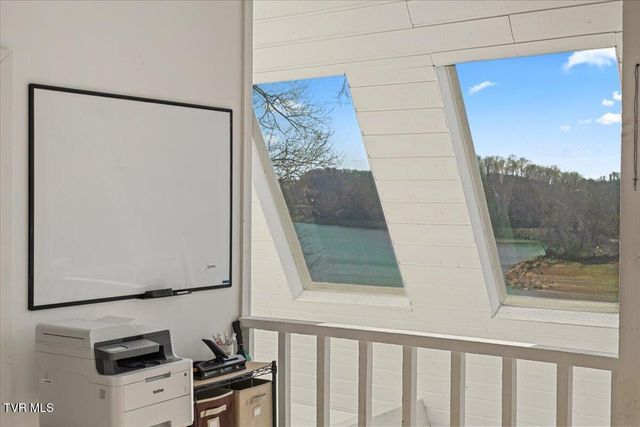 281 Sugar Hollow Trail, Piney Flats, TN 37686