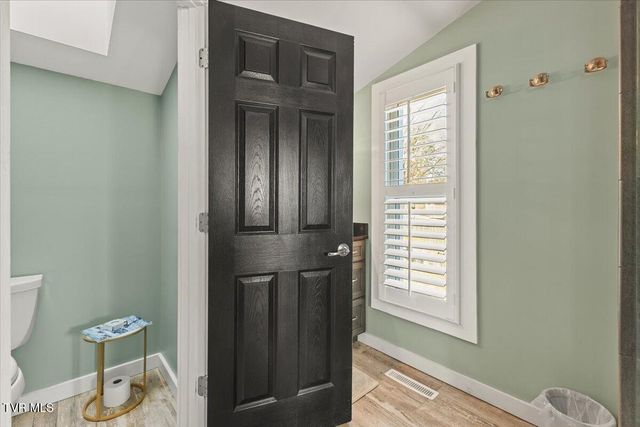 281 Sugar Hollow Trail, Piney Flats, TN 37686