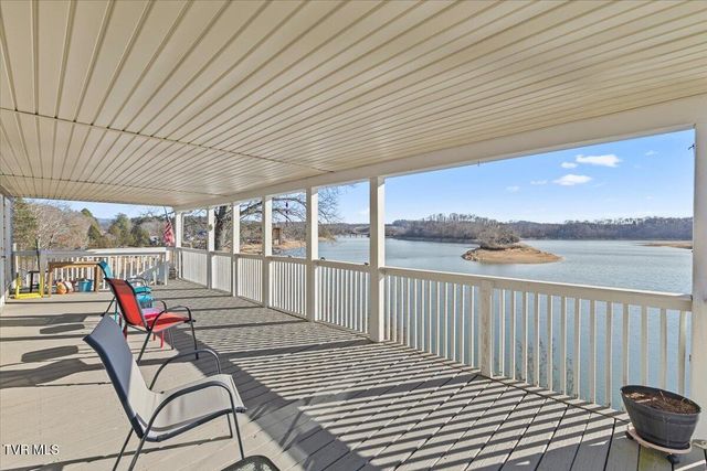 281 Sugar Hollow Trail, Piney Flats, TN 37686