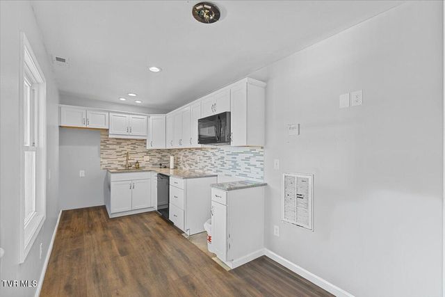 281 Sugar Hollow Trail, Piney Flats, TN 37686