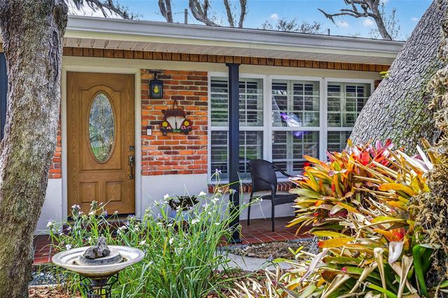 212 S LOCKMOOR AVENUE, Temple Terrace, FL 33617