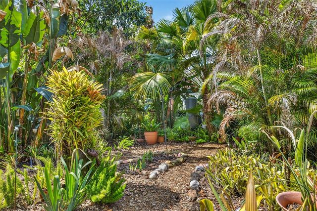 212 S LOCKMOOR AVENUE, Temple Terrace, FL 33617