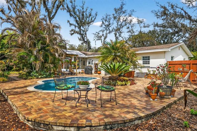 212 S LOCKMOOR AVENUE, Temple Terrace, FL 33617