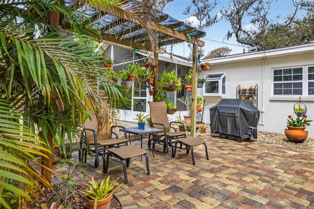 212 S LOCKMOOR AVENUE, Temple Terrace, FL 33617