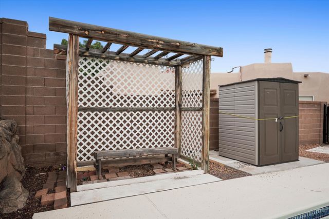 8416 Gordon Snidow Court NE, Albuquerque, NM 87122