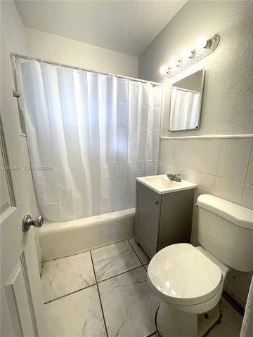 1321 NW 28th Street, Miami, FL 33142