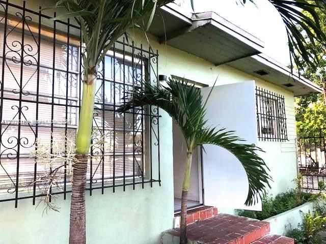 1321 NW 28th Street, Miami, FL 33142