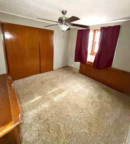 208 SW 5th Street, Kingston, OK 73439