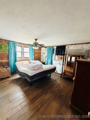 208 SW 5th Street, Kingston, OK 73439