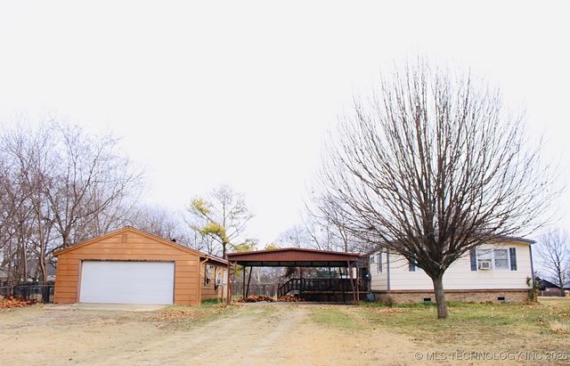 208 SW 5th Street, Kingston, OK 73439